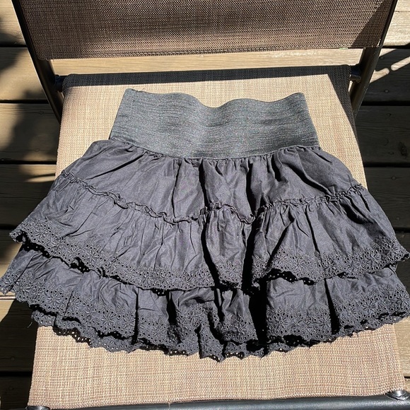 Divided by H&M Black Skater Style Skirt Pouf - Picture 4 of 4